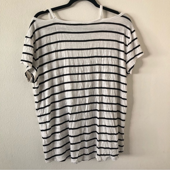 White House black market t shirt - Picture 4 of 4